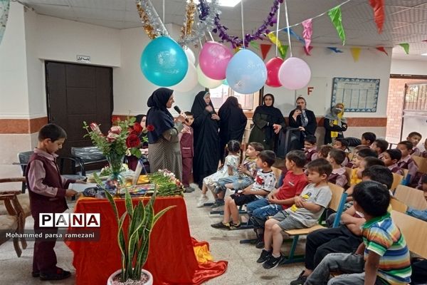 برگزاری جشن روز معلم در مدرسه شهید جعفر عرب مقصودی بخش جوادآباد