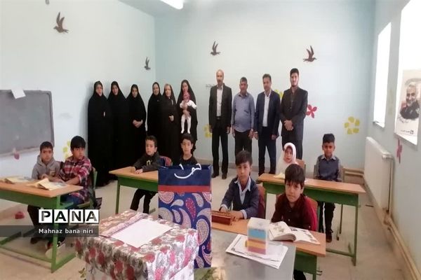 نواختن زنگ سپاس معلم در مدارس منطقه نیر
