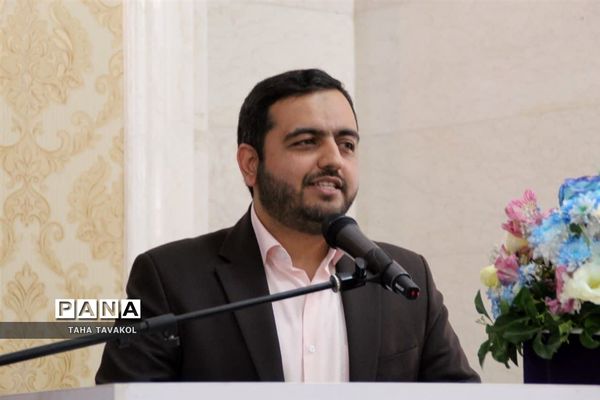 تجلیل از مدیران و معلمان برتر شهرستان پردیس با حضور مدیرکل شهرستان‌های استان تهران