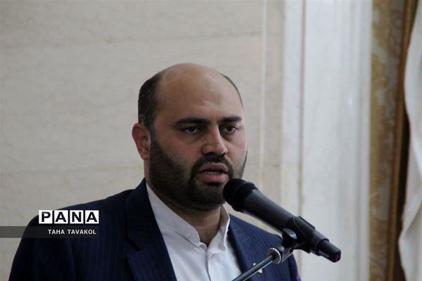 تجلیل از مدیران و معلمان برتر شهرستان پردیس با حضور مدیرکل شهرستان‌های استان تهران