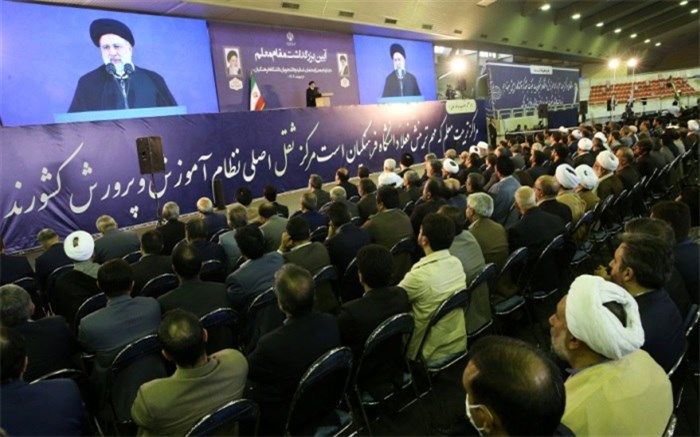 رونمایی از پنجره واحد خدمات الکترونیک وزارت آموزش و پرورش؛ توانا کارت وارد فاز عملیاتی شد