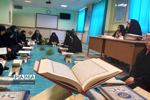 هشتمین دوره مسابقات قرآن عترت و نماز بانوان فرهنگی خراسان شمالی