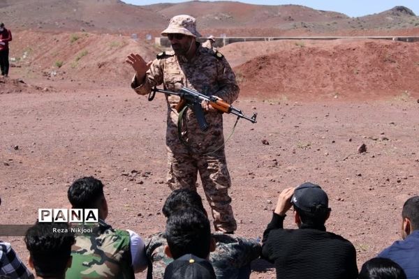 درس آمادگی دفاعی دانش‌آموزان بهارستانی را به میدان تیر کشاند