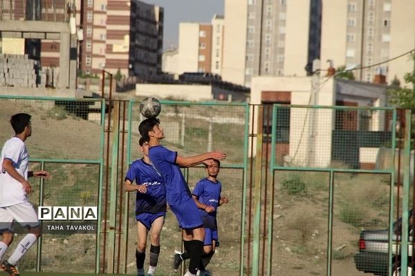 برگزاری لیگ فوتبال نوجوانان و جوانان شهرستان های استان تهران در شهرستان پردیس