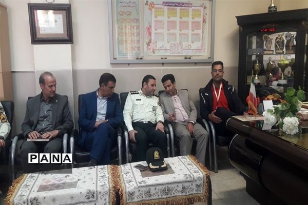 ‌تجدید میثاق فرهنگیان شهرستان گلپایگان در کنار قبور مطهر شهدای فرهنگی شهرستان