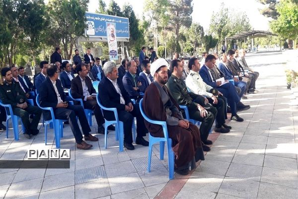 ‌تجدید میثاق فرهنگیان شهرستان گلپایگان در کنار قبور مطهر شهدای فرهنگی شهرستان
