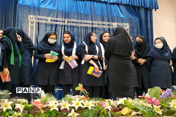 مراسم تجلیل از معاونان پرورشی در شهرستان شاهین‌شهر