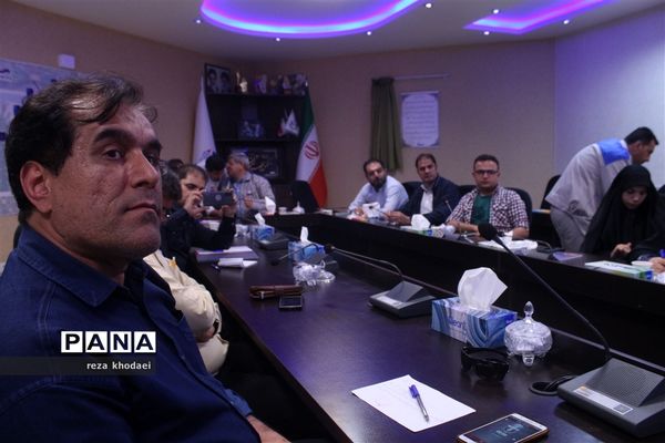 نشست خبری و تور رسانه ای  از کارخانه کلرپارس تبریز