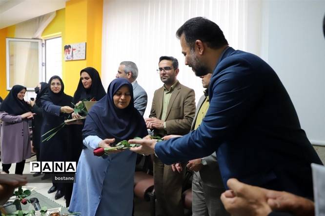 تجلیل مدیرکل میراث فرهنگی خراسان جنوبی از معلمین بیرجند