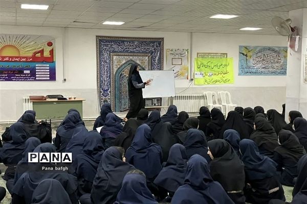 برپایی اردوی عملی درس آمادگی دفاعی در مدارس بافق