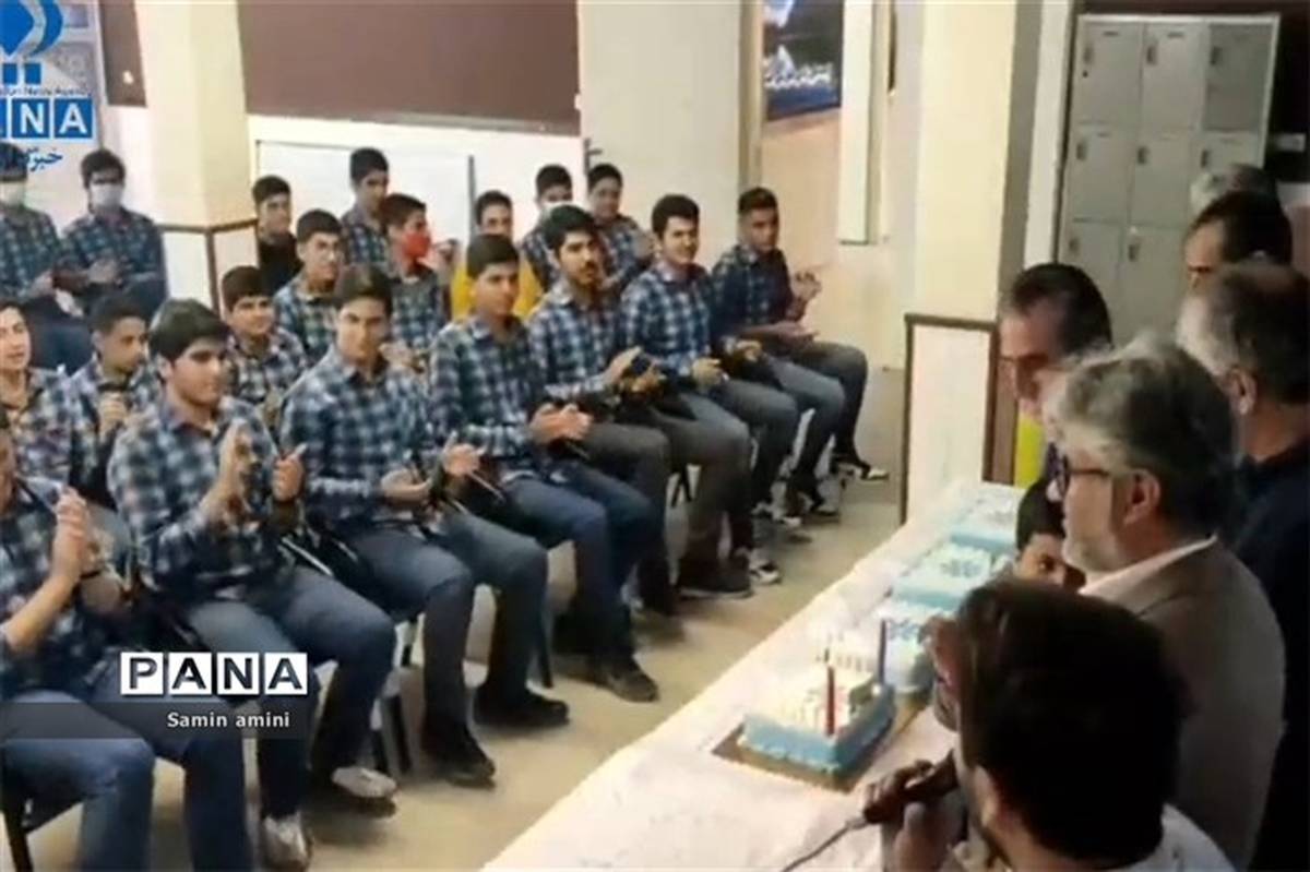 جشن ملی سمپاد در دبیرستان استعدادهای درخشان شهید بهشتی رودهن/فیلم