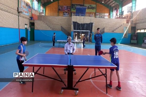 مسابقات تنیس روی میز پسران به‌مناسبت هفته معلم در کهریزک