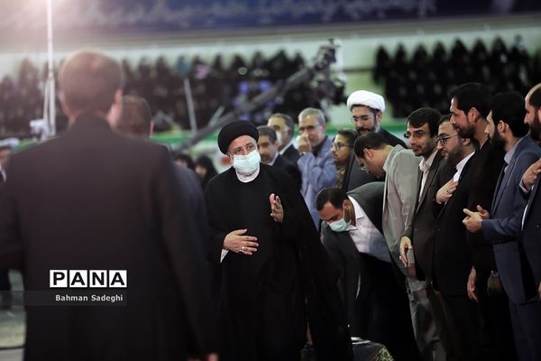 آیین بزرگداشت مقام معلم با حضور رئیس جمهوری