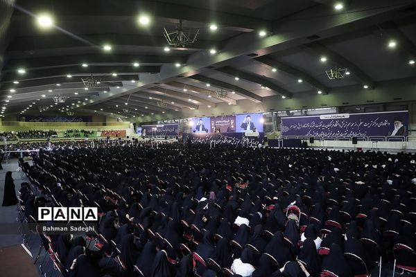 آیین بزرگداشت مقام معلم با حضور رئیس جمهوری