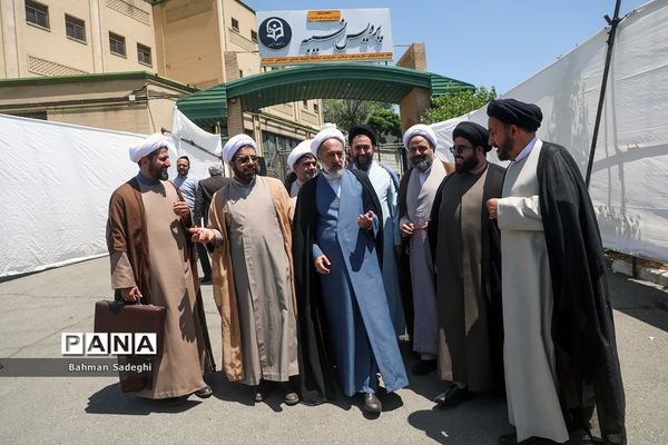 آیین بزرگداشت مقام معلم با حضور رئیس جمهوری