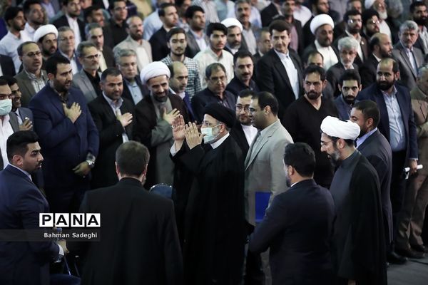 آیین بزرگداشت مقام معلم با حضور رئیس جمهوری