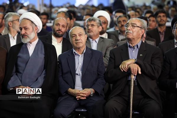 آیین بزرگداشت مقام معلم با حضور رئیس جمهوری
