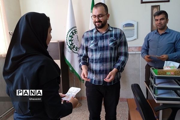 ‌حضور دانش‌آموزان بهارستان 2 در رویداد نقش ماندگار قلم