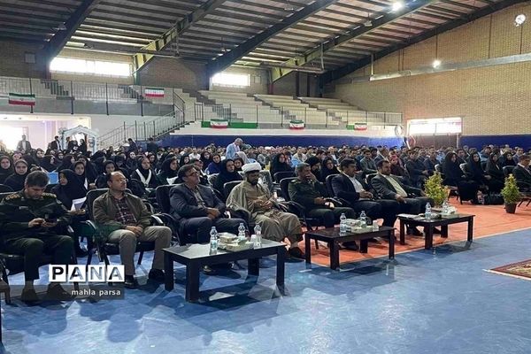 برگزاری جشن بزرگداشت هفته مقام معلم در شهرستان مانه و سملقان