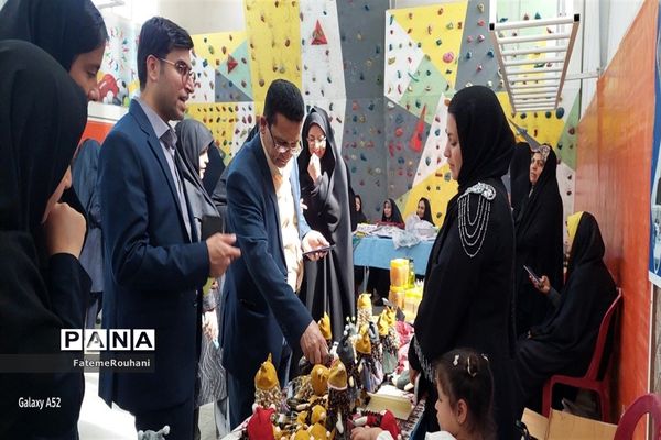 مراسم افتتاحیه نمایشگاه مشاغل خانگی بانوان خلیل‌آباد