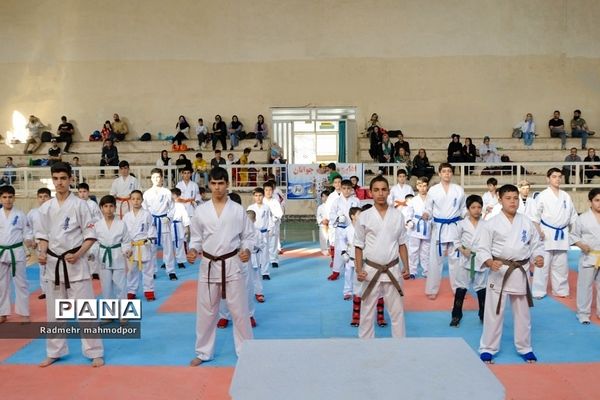 اولین دوره مسابقات کاراته  جام دانش‌آموزی در رودهن
