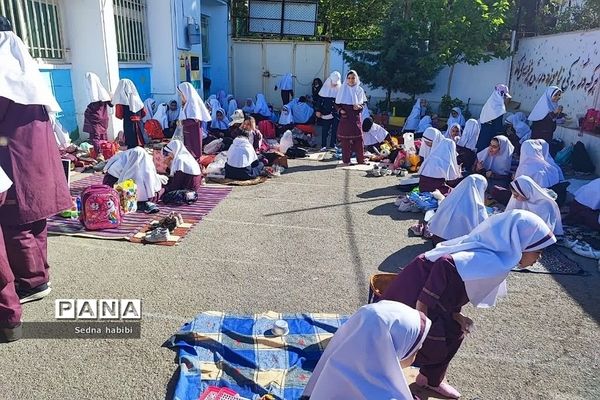 طرح یک‌روزه در مدرسه بدون کیف در دبستان حضرت زهرا(س) یک رودهن