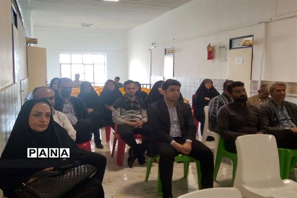برگزاری مراسم گرامیداشت روز معلم در محمود آباد