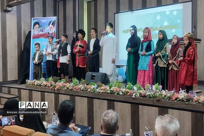مراسم تجلیل از آموزش دهندههای نهضت سوادآموزی شهرستان قرچک