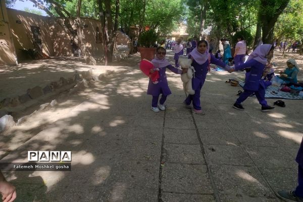 اردوی فرهنگی تفریحی دانش‌آموزان دبستان دخترانه مبعث ناحیه 3 شیراز