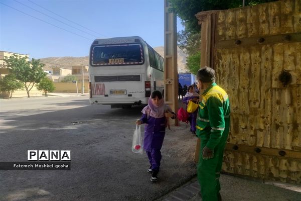 اردوی فرهنگی تفریحی دانش‌آموزان دبستان دخترانه مبعث ناحیه 3 شیراز
