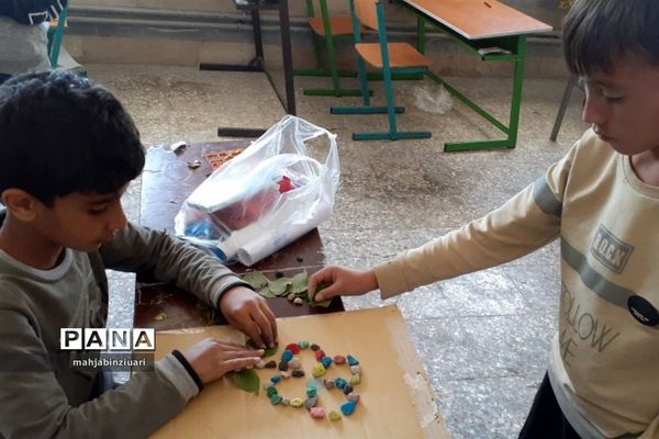 برگزاری روز بدون کیف در دبستان دهخدا روستای امیریه شهرستان فیروزکوه