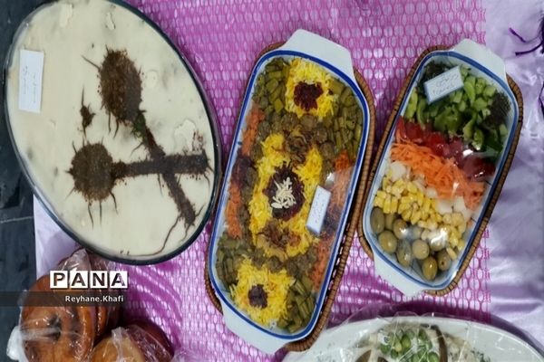 جشنواره غذای سالم به مناسبت سالروز تاسیس سازمان دانش‌آموزی