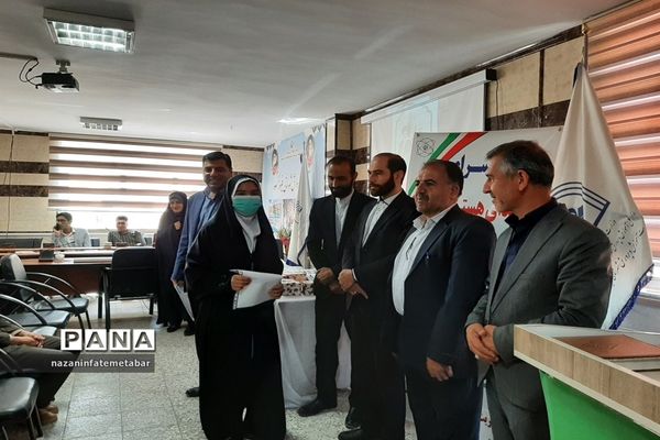 برگزاری همایش تقدیر از برگزیدگان مسابقات علمی، پژوهشی استانی و منطقه‌ای پژوهش‌سراهای دانش‌آموزی در فیروزکوه
