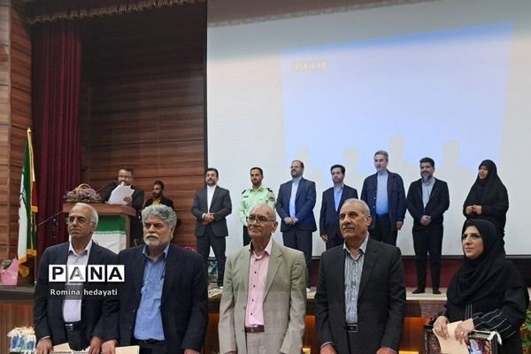 همایش تجلیل از فرهنگیان منتخب در آموزش و پرورش رودهن