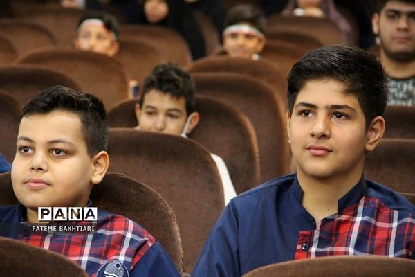 تقدیر از رتبه‌های برتر مسابقات فرهنگی هنری فردا در ناحیه یک شهرری
