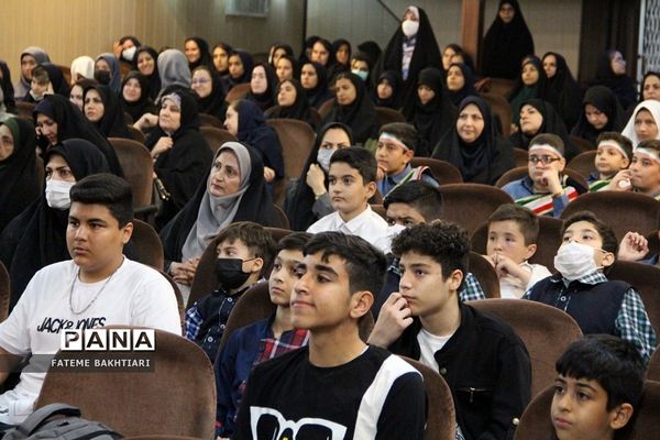 تقدیر از رتبه‌های برتر مسابقات فرهنگی هنری فردا در ناحیه یک شهرری