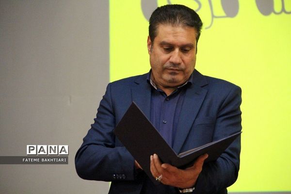 تقدیر از رتبه‌های برتر مسابقات فرهنگی هنری فردا در ناحیه یک شهرری
