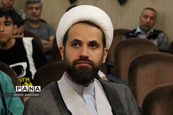 تقدیر از رتبه‌های برتر مسابقات فرهنگی هنری فردا در ناحیه یک شهرری