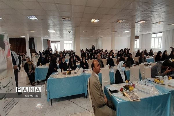 برگزاری همایش تقدیر از معلمان نمونه و پیشکسوتان فرهنگی شهرستان فیروزکوه