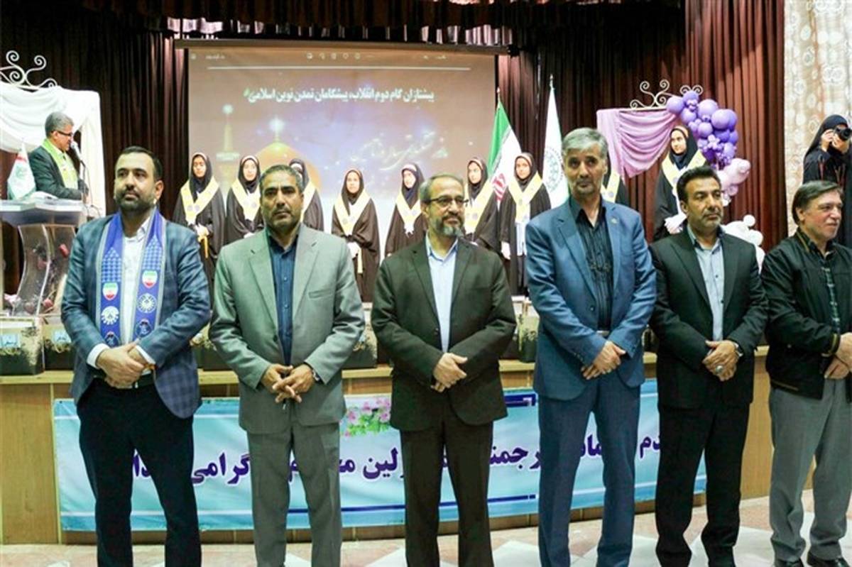مانور بزرگ تشکیلاتی سالروز تاسیس سازمان دانش‌آموزی در مشهد مقدس/فیلم