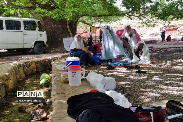 اردوی دانش‌آموزان مروستی در منطقه گردشگری کرخنگان
