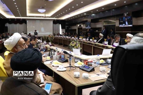 جلسه کمیسیون آموزش و تحقیقات مجلس شورای اسلامی با حضور سرپرست وزارت آموزش و پرورش در تبریز