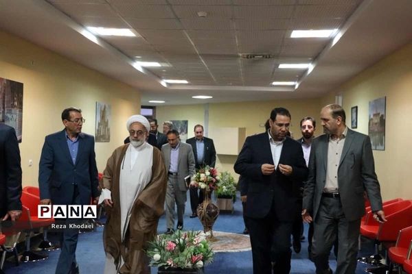 جلسه کمیسیون آموزش و تحقیقات مجلس شورای اسلامی با حضور سرپرست وزارت آموزش و پرورش در تبریز