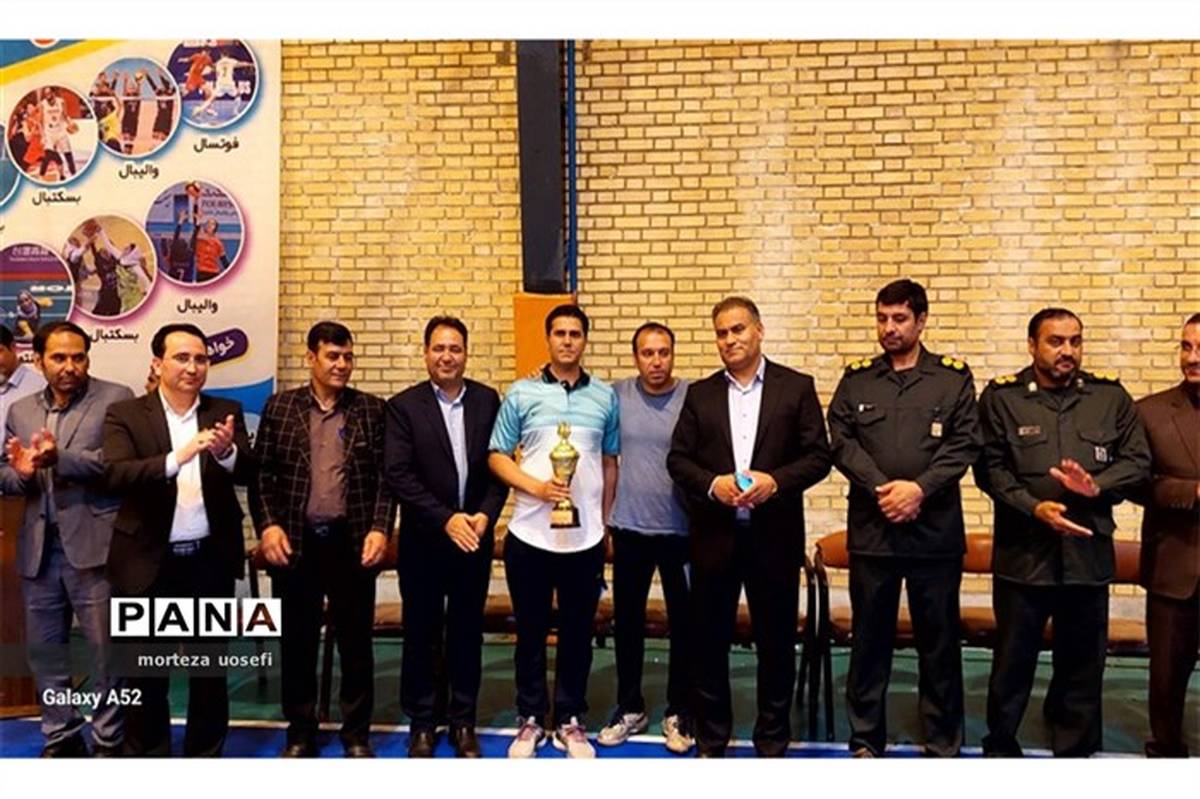 مسابقات ورزشی والیبال فرهنگیان خراسان‌شمالی به میزبانی رازوجرگلان برگزار شد