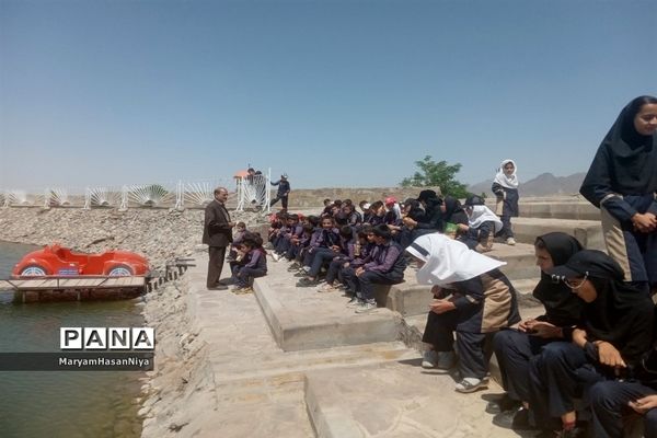 اردوی برون‌مدرسه‌ای دبستان مرحومه صغری عبداللهیان کاریزک خلیل‌آباد