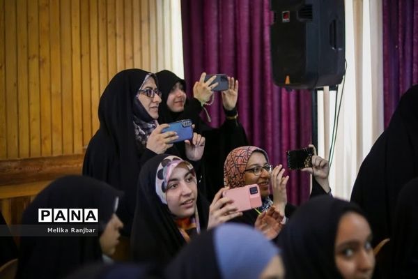 اختتامیه مسابقات قرآن کریم دختران دانش‌آموز استان قم