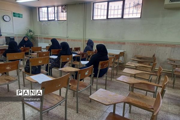 جلسه به روز رسانی و فعال‌سازی اکسل داوری مرحله مدرسه‌ای در دبیرستان عدالت شهر جوادآباد