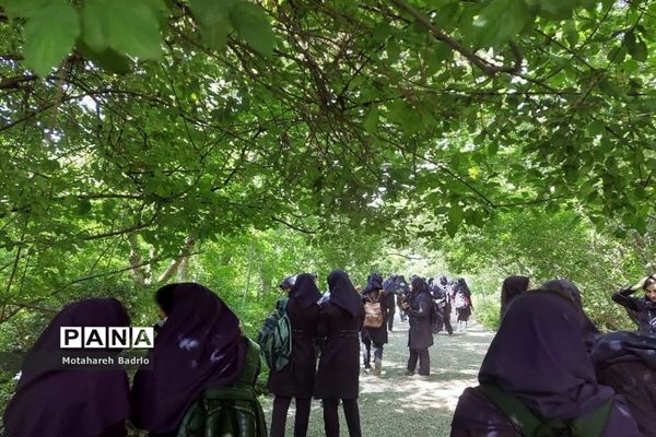 بازدید دانش‌آموزان آموزشگاه فرزانگان اسلامشهر از باغ گیاه‌شناسی ملی ایران