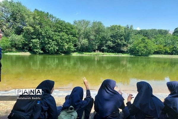بازدید دانش‌آموزان آموزشگاه فرزانگان اسلامشهر از باغ گیاه‌شناسی ملی ایران