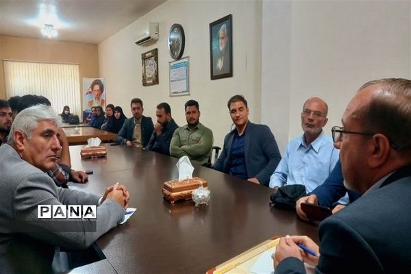 دیدار جمعی از معلمین شهرستان نظرآبادی با نماینده مجلس شورای اسلامی نظرآباد